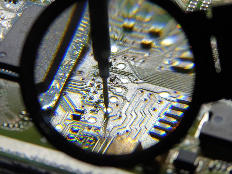 Via Bootmode programmiert